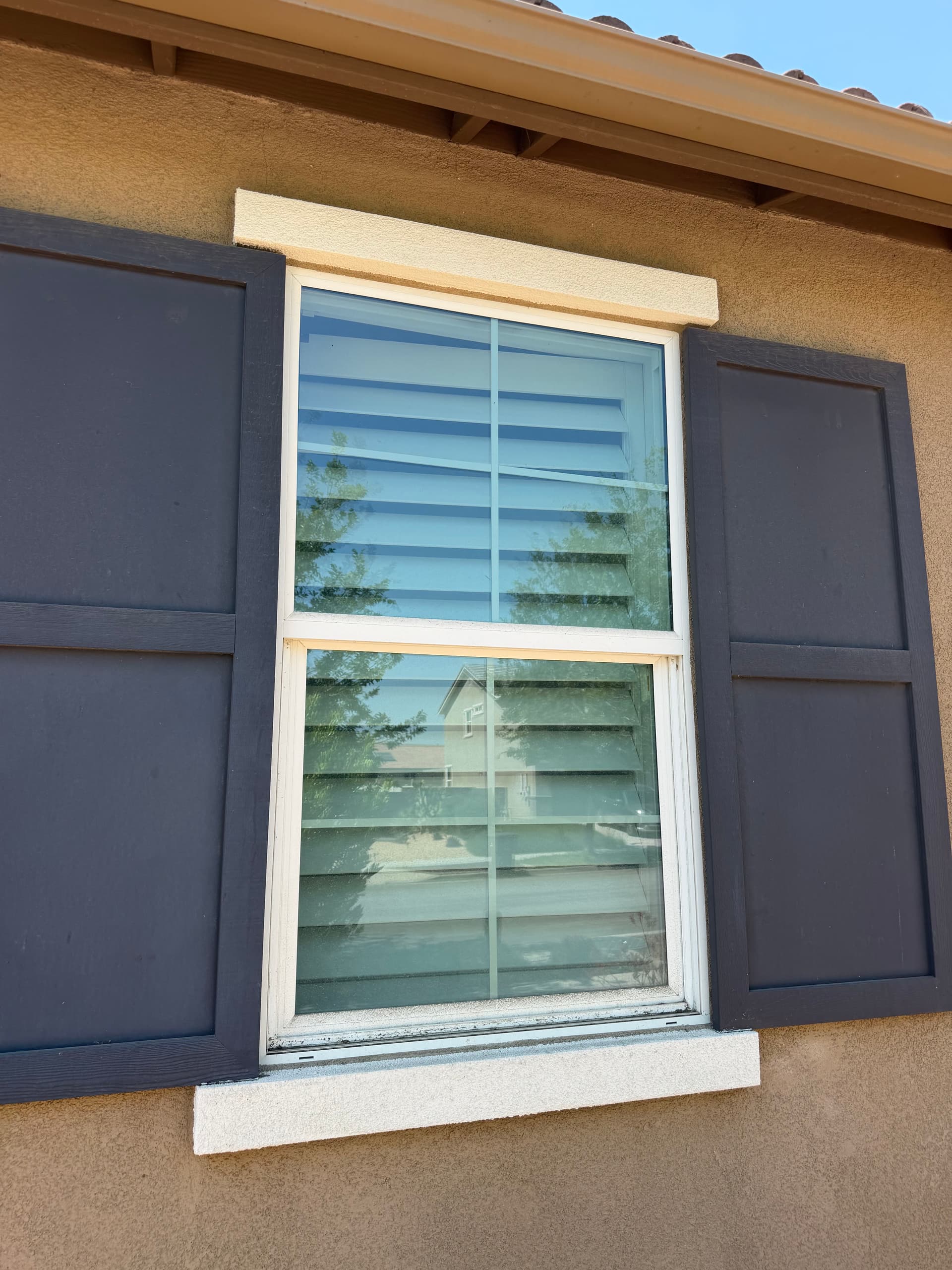 Gallery photos for Window Cleaning and Screen Repair Done Right in Riverside: Image #1