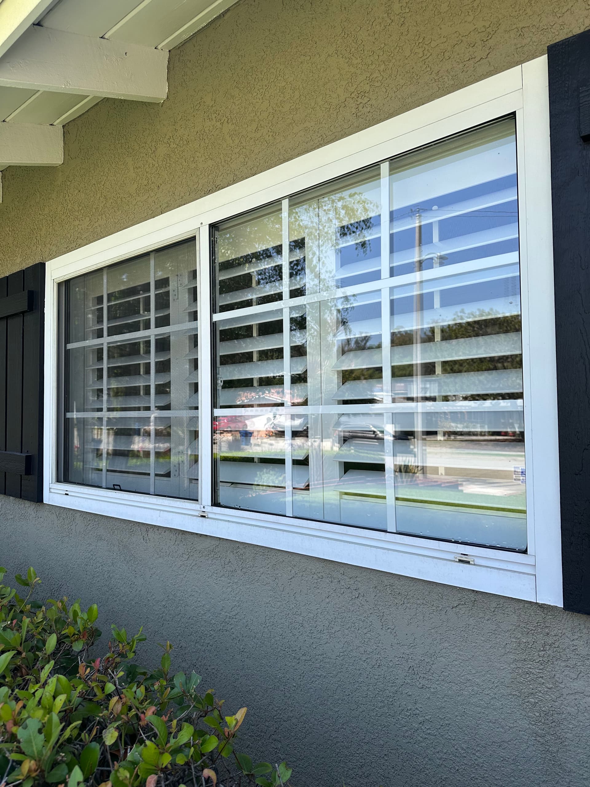 Biannual Window Cleaning Done Right in Glendora image