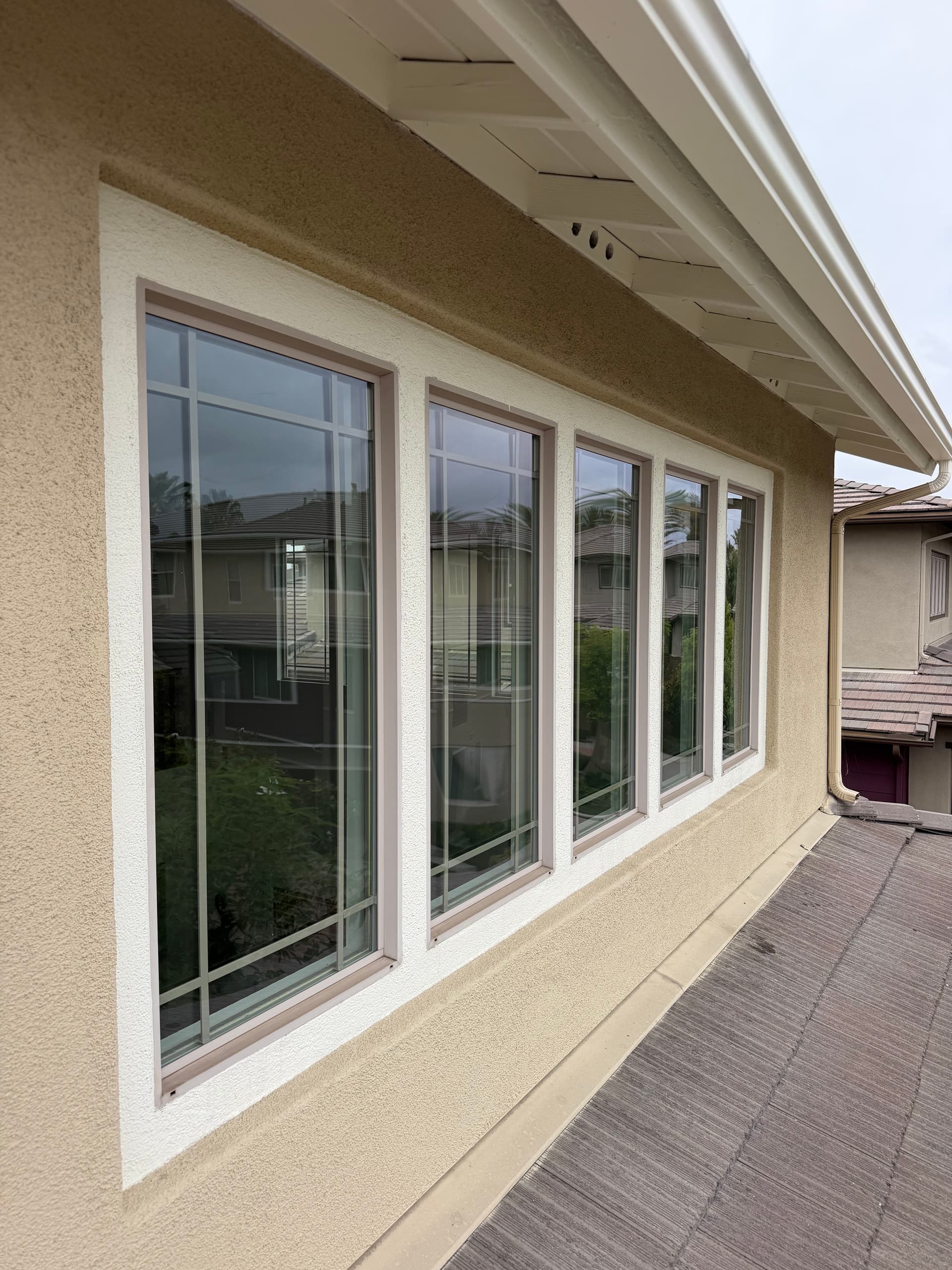 Full Window Cleaning at Victoria Gardens Three-Story Townhomes image