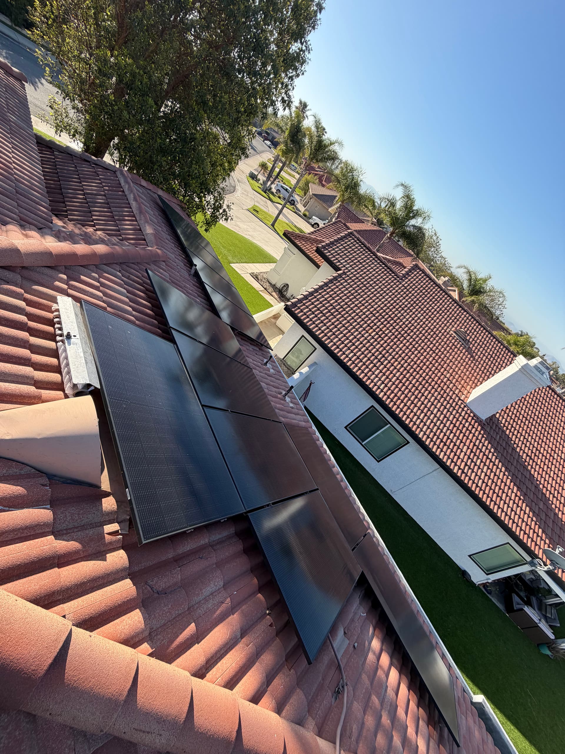 Gallery photos for Rooftop Solar Panel Cleaning Done Right in Rialto: Image #4