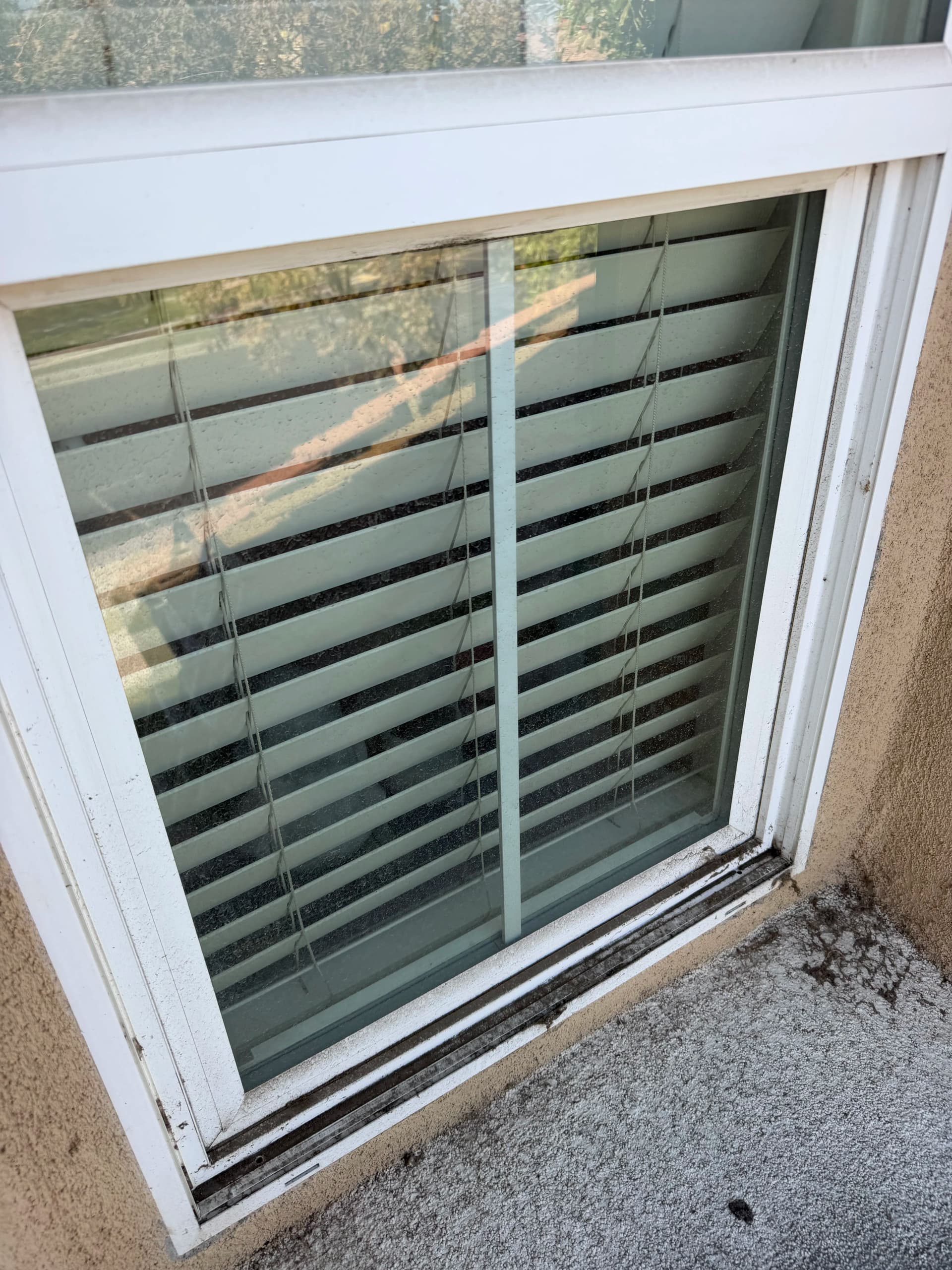 Gallery photos for Window and Screen Cleaning at a Corona Home: Image #1