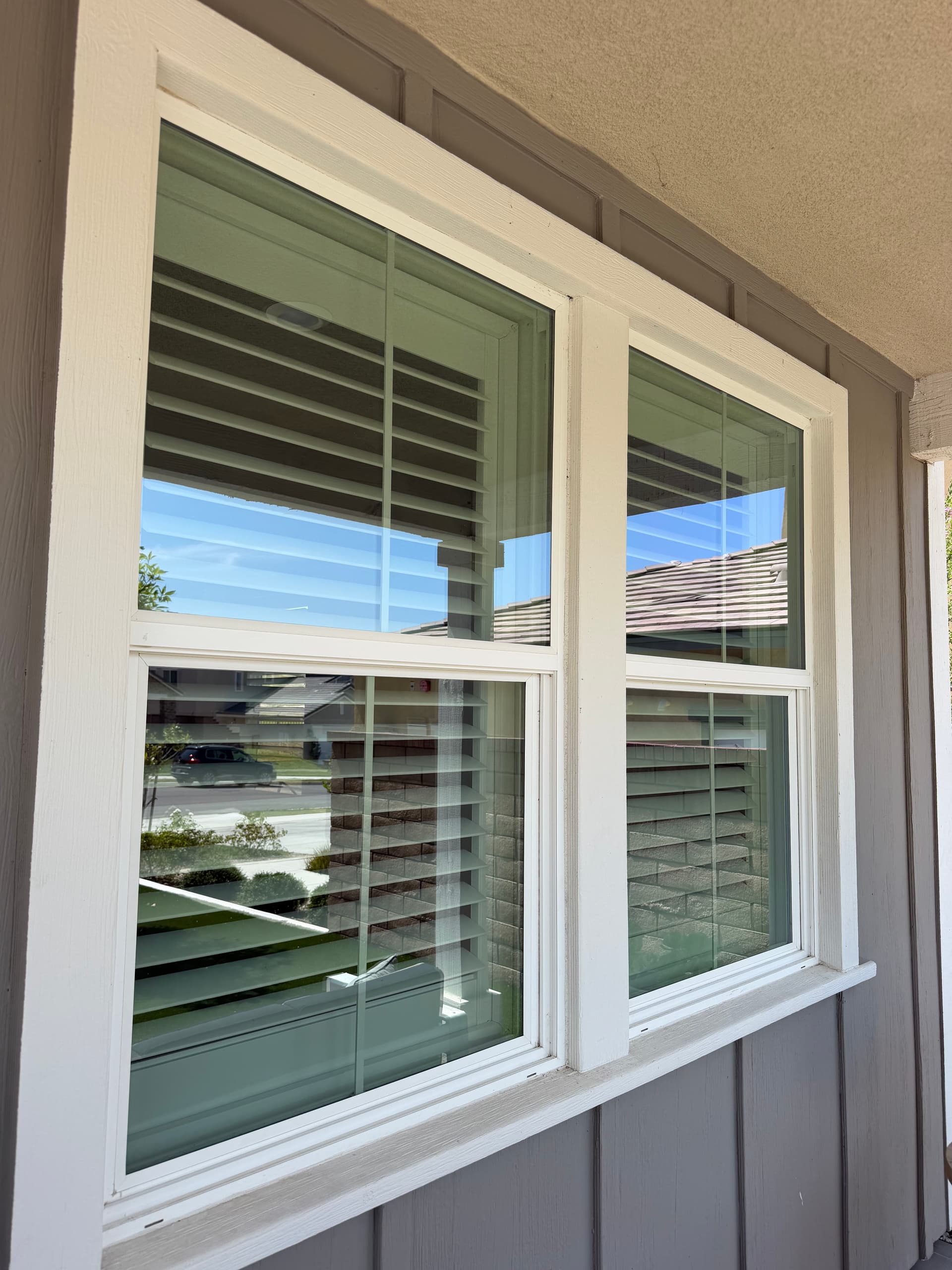 Gallery photos for Window Cleaning and Screen Repair Done Right in Corona: Image #3