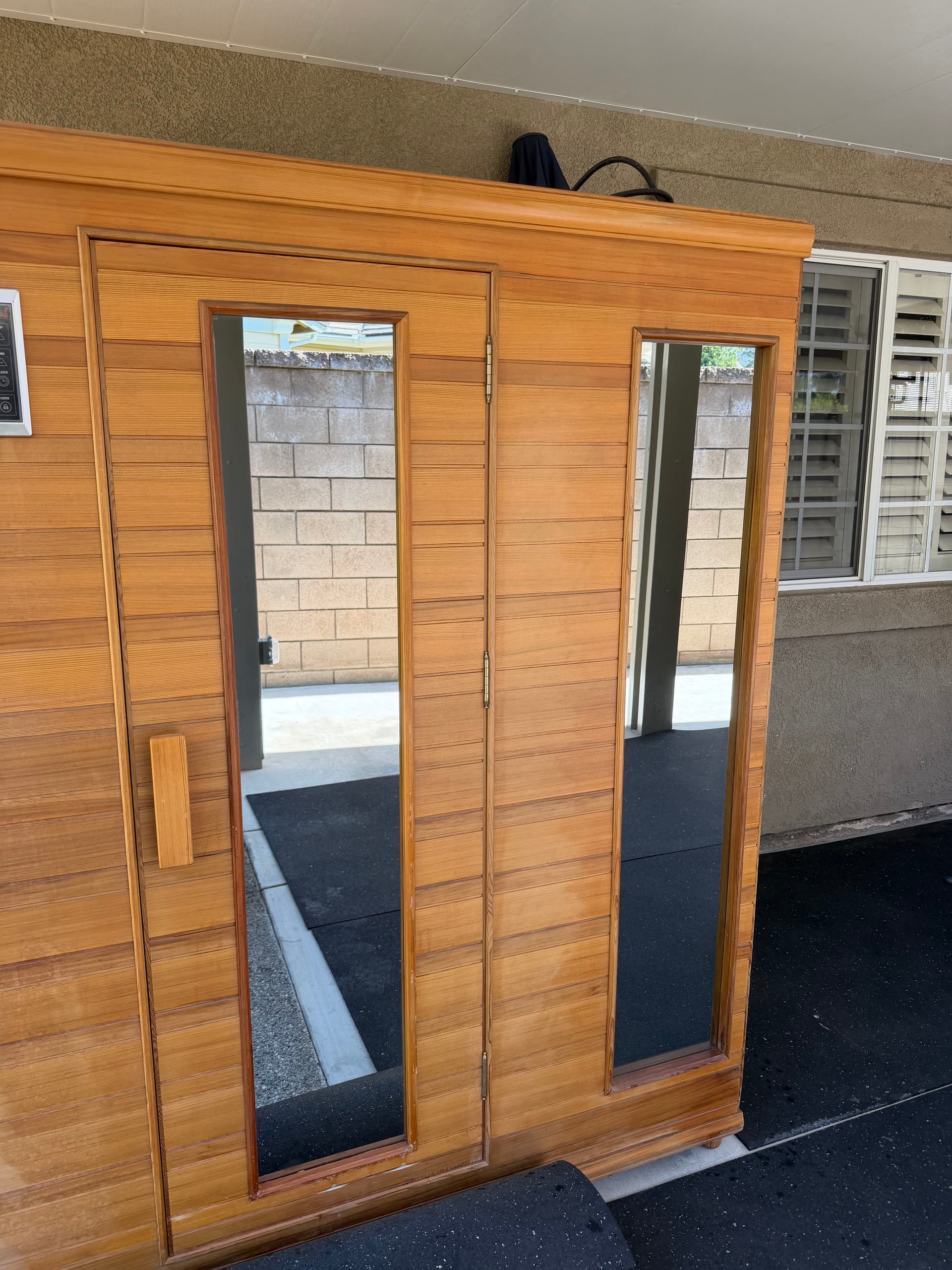 Gallery photos for Solar Panel Cleaning and Window Detail in Rancho Cucamonga: Image #4
