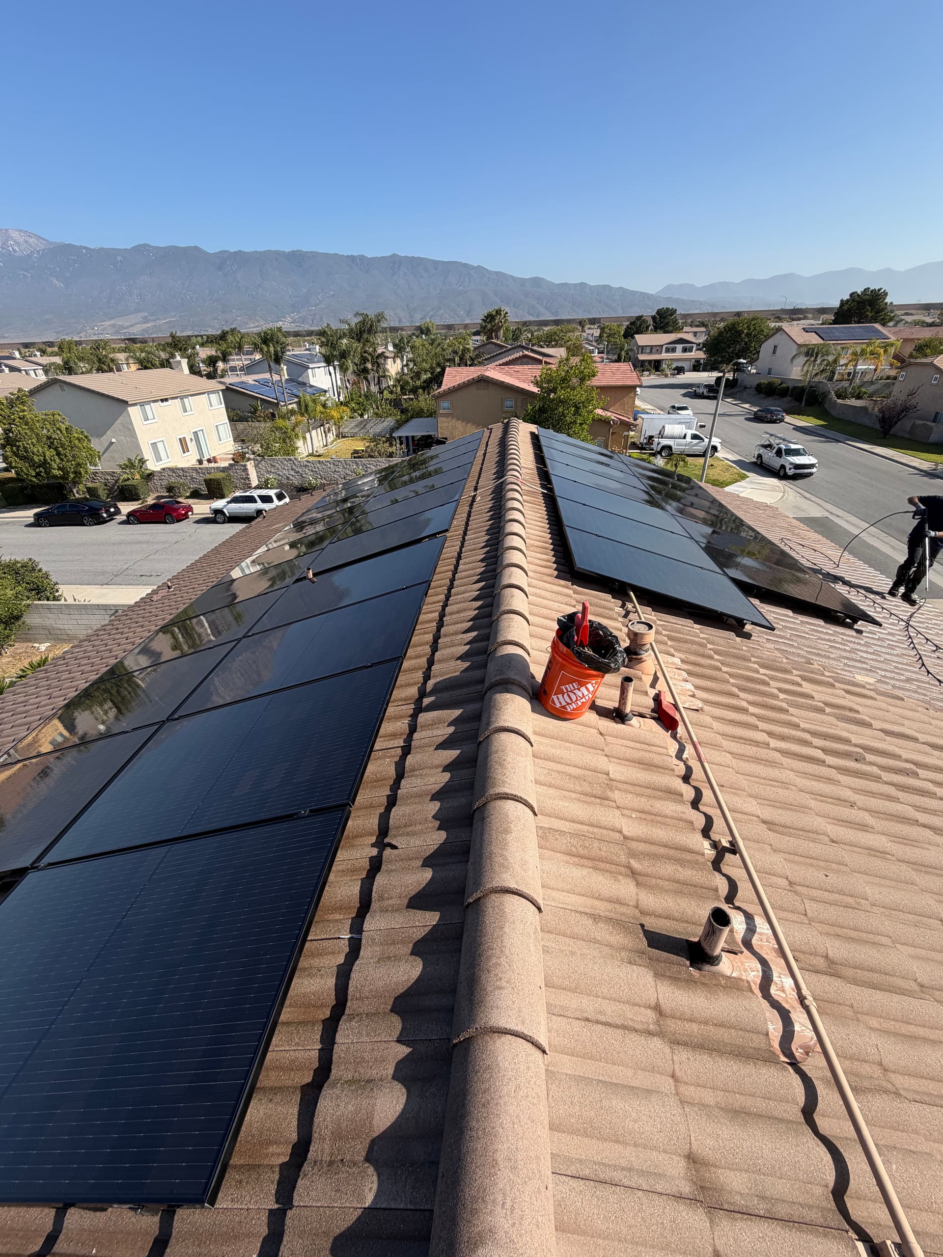 Gallery photos for What's Really Living Under Your Solar Panels: Image #4