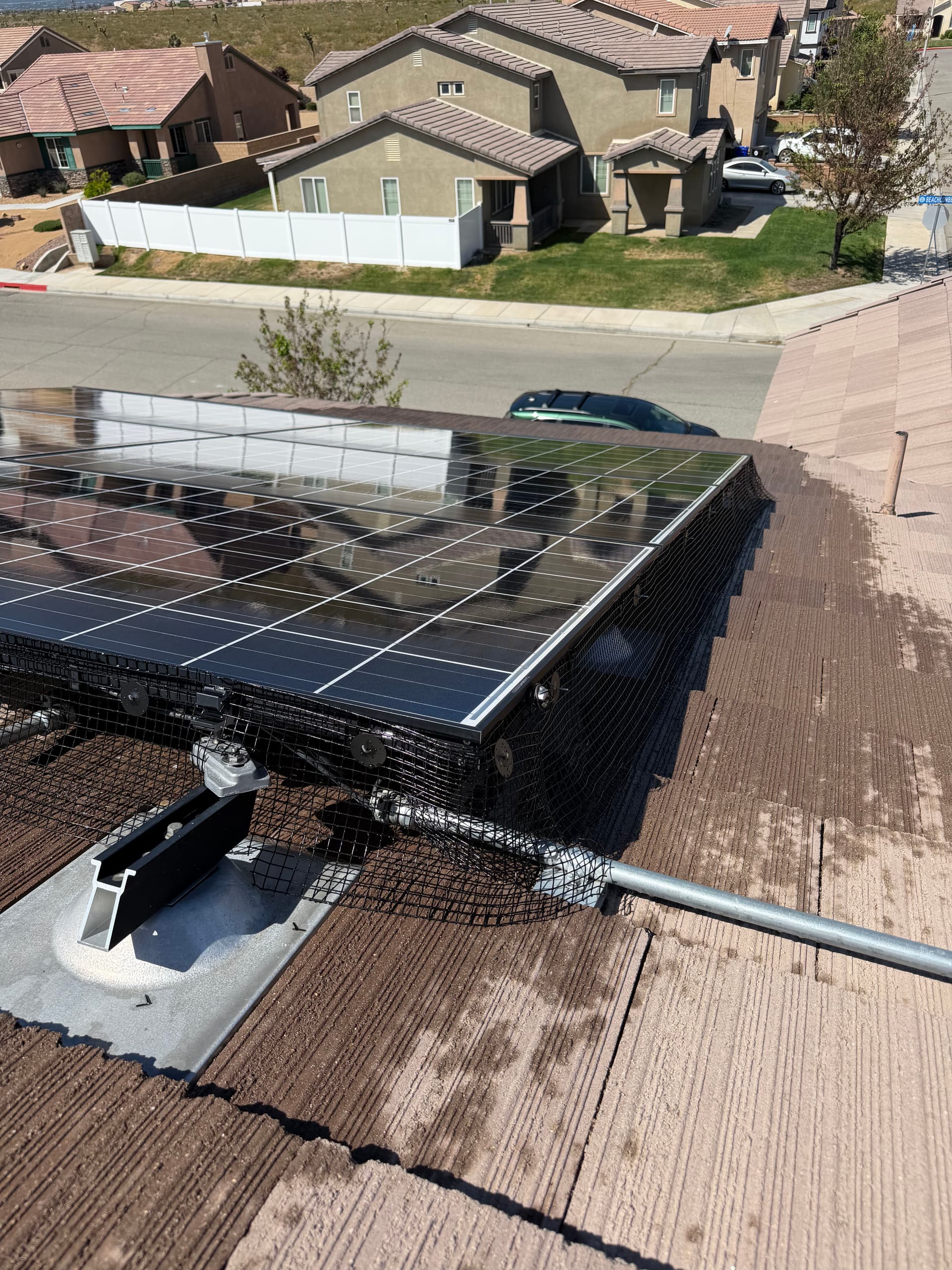 Gallery photos for Solar Panel Bird Proofing and Cleaning in Victorville: Image #1