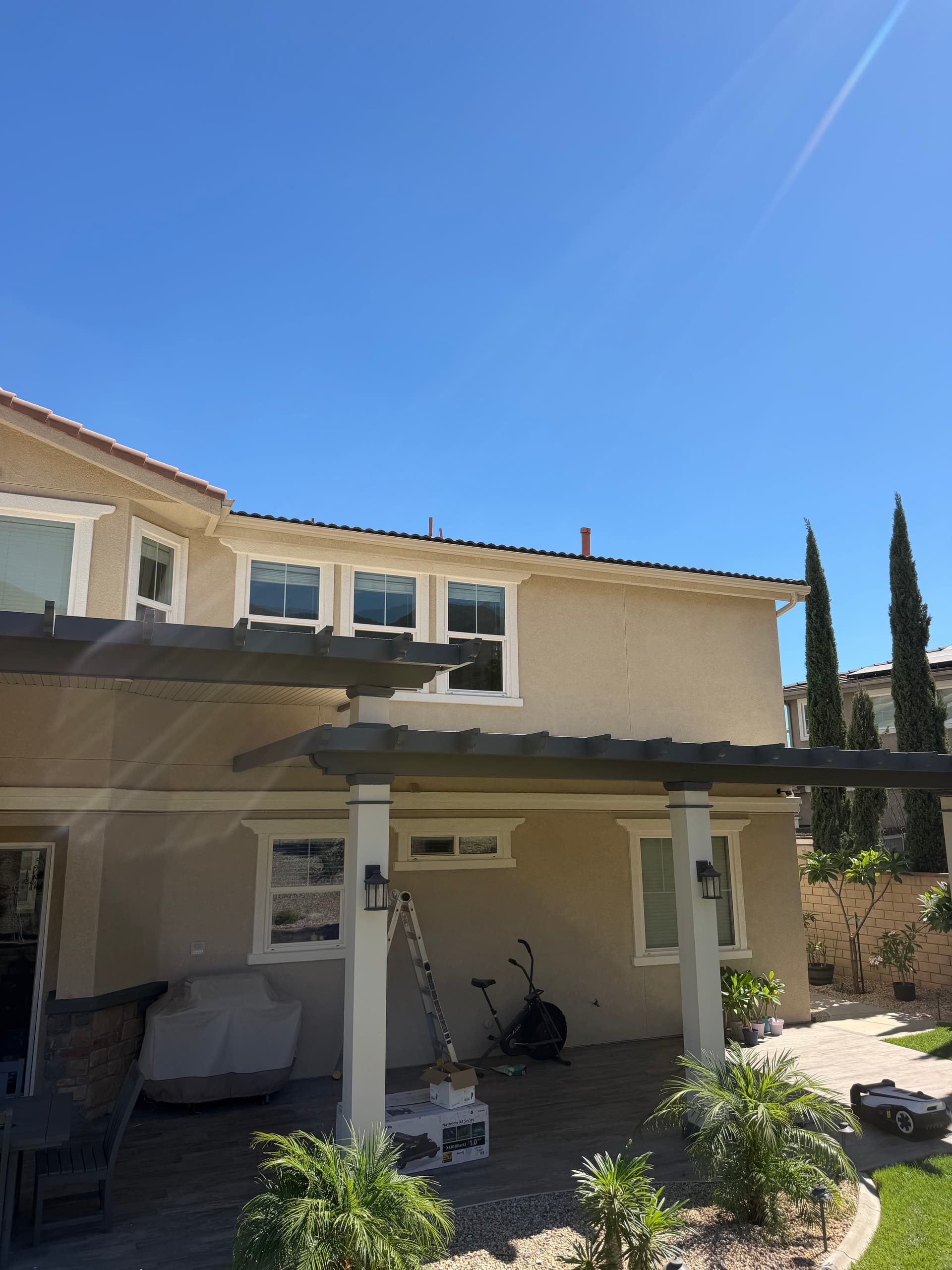 Gallery photos for 100 Panes of Crystal Clear Glass on a North Fontana Home: Image #4