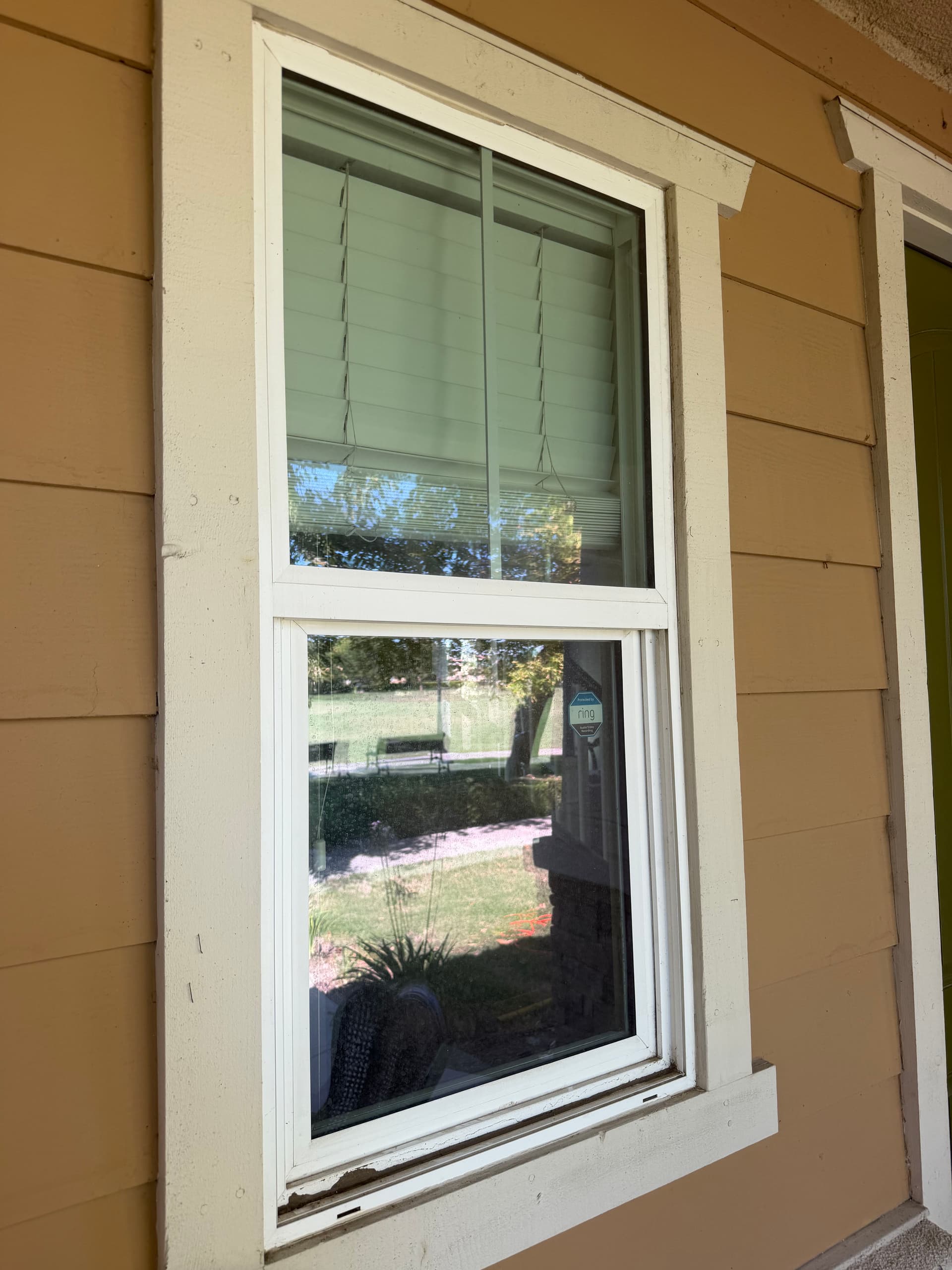 Gallery photos for Window Cleaning and Screen Cleaning at an Ontario Ranch Home: Image #7