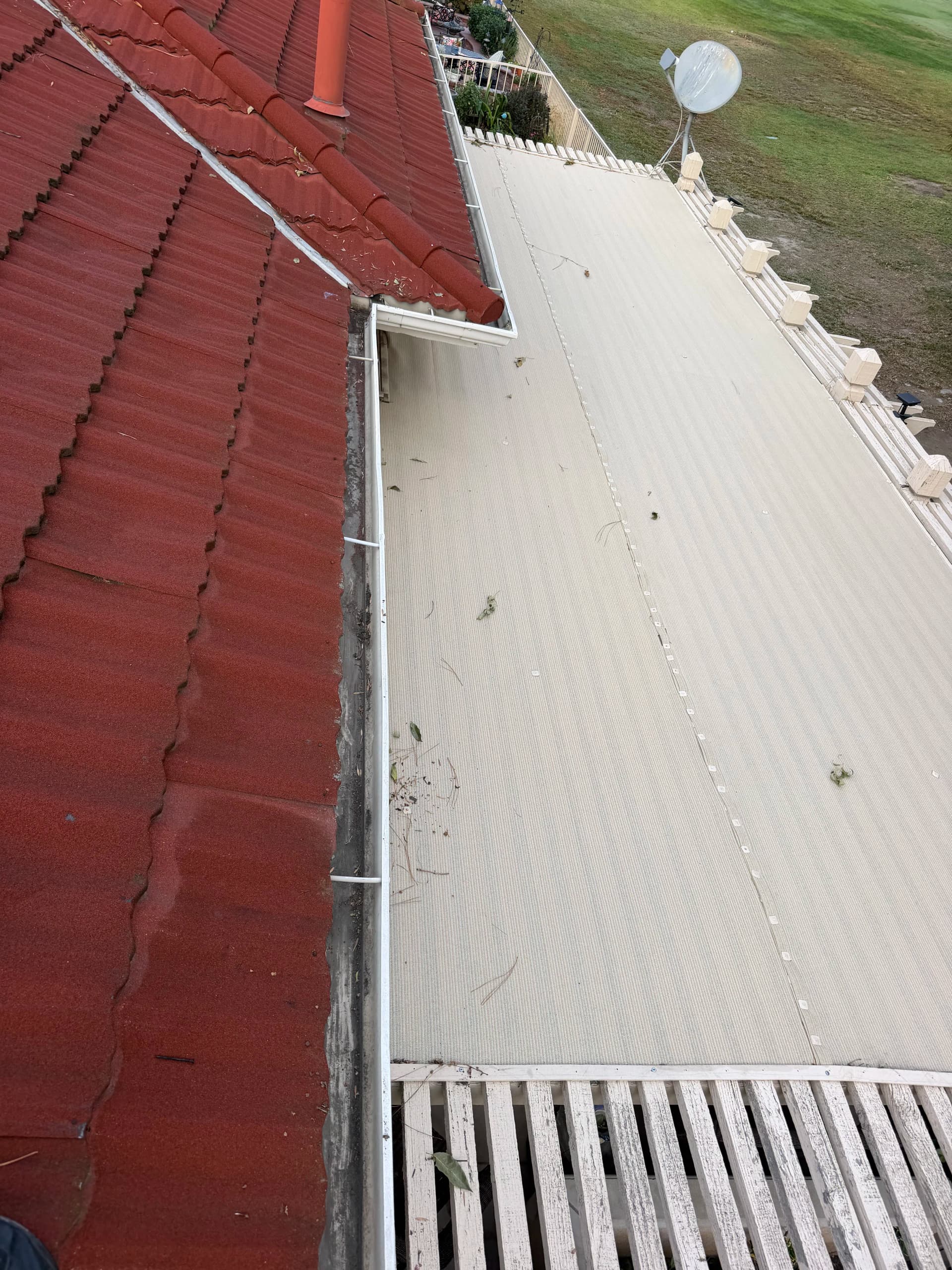 Gallery photos for Gutter Cleaning at Upland Hills Country Club: Image #1