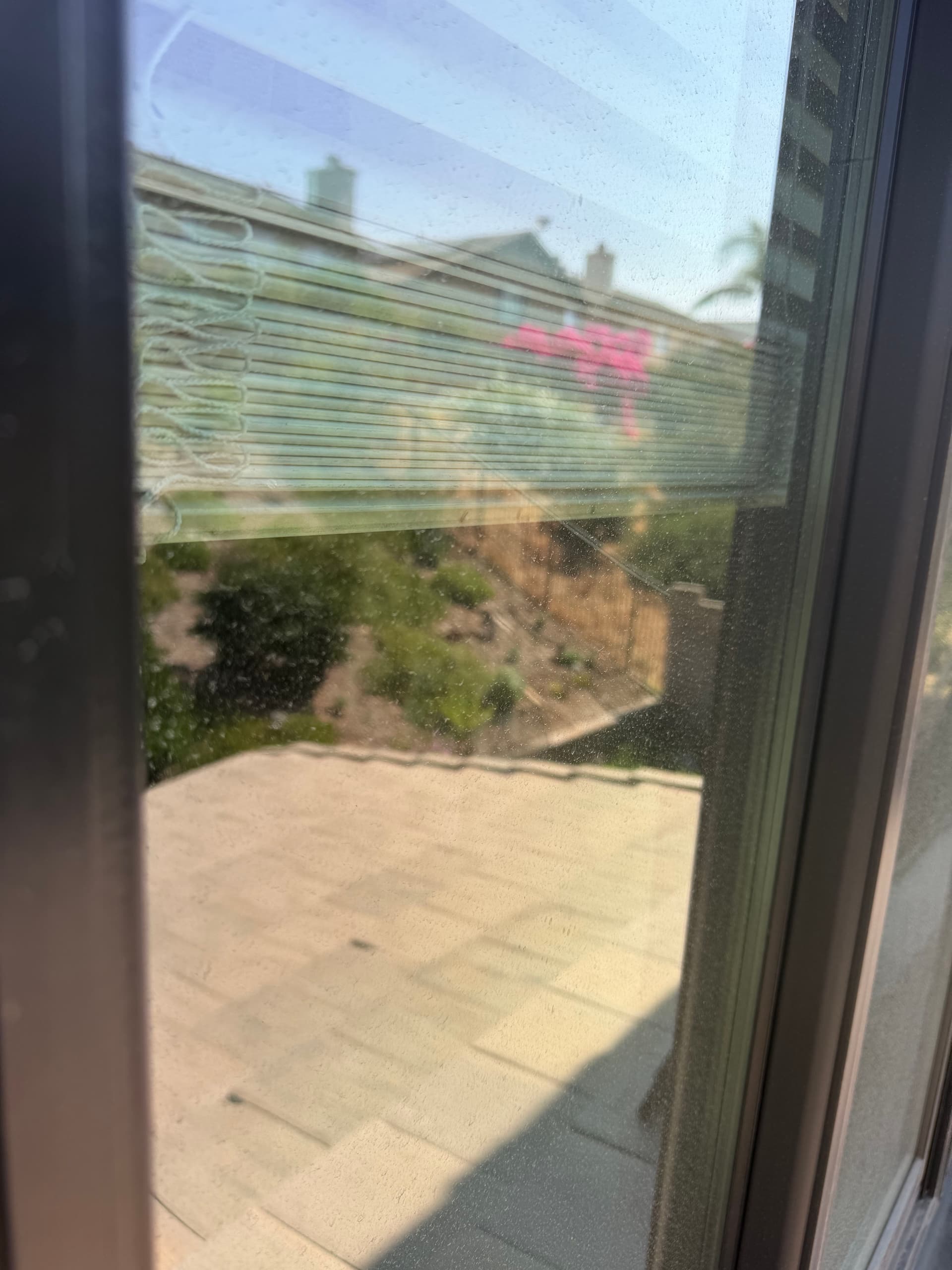 Gallery photos for Streak-Free Window Cleaning Done Right in Fontana: Image #1