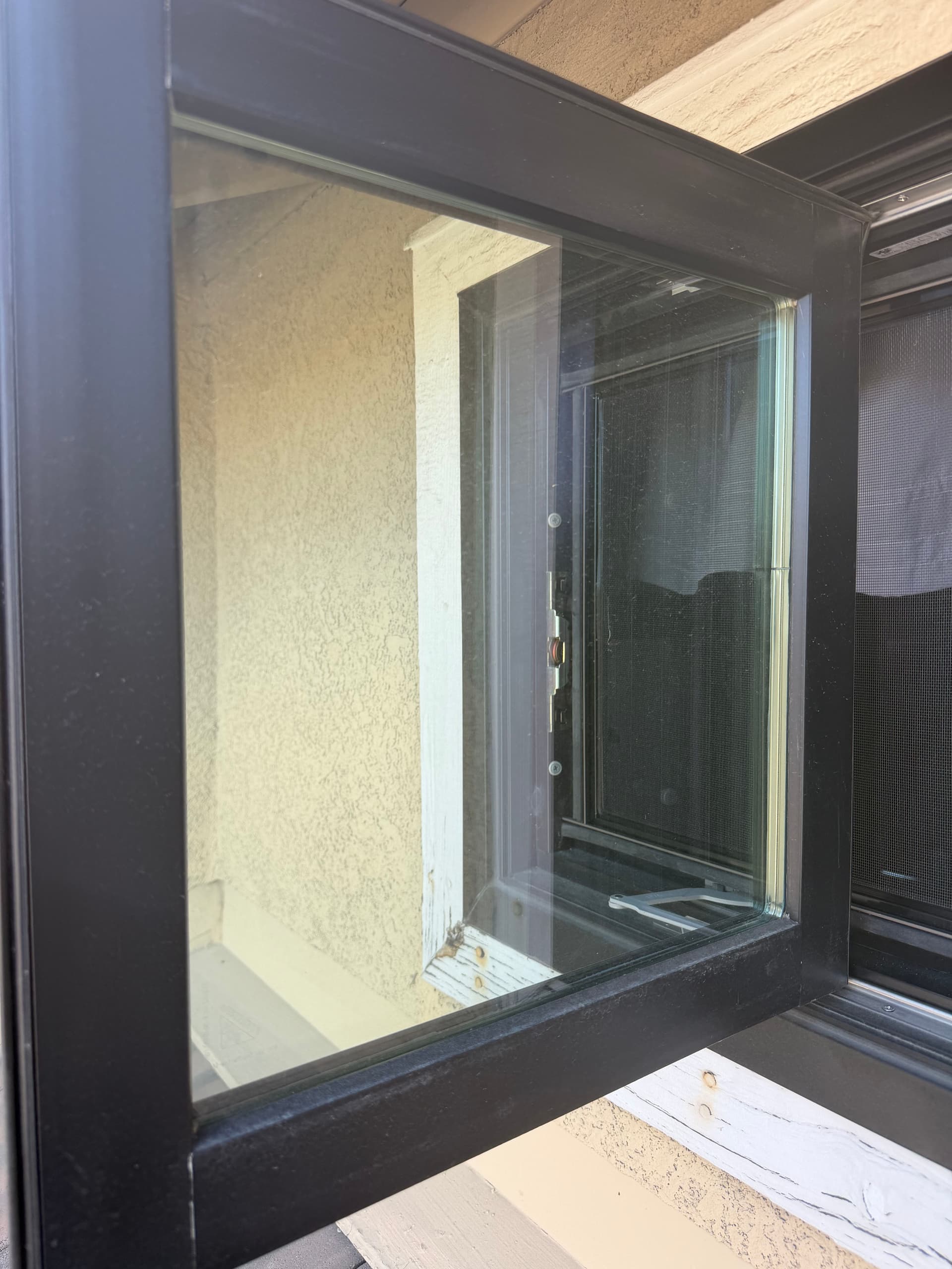 Gallery photos for Streak-Free Window Cleaning Done Right in Fontana: Image #4
