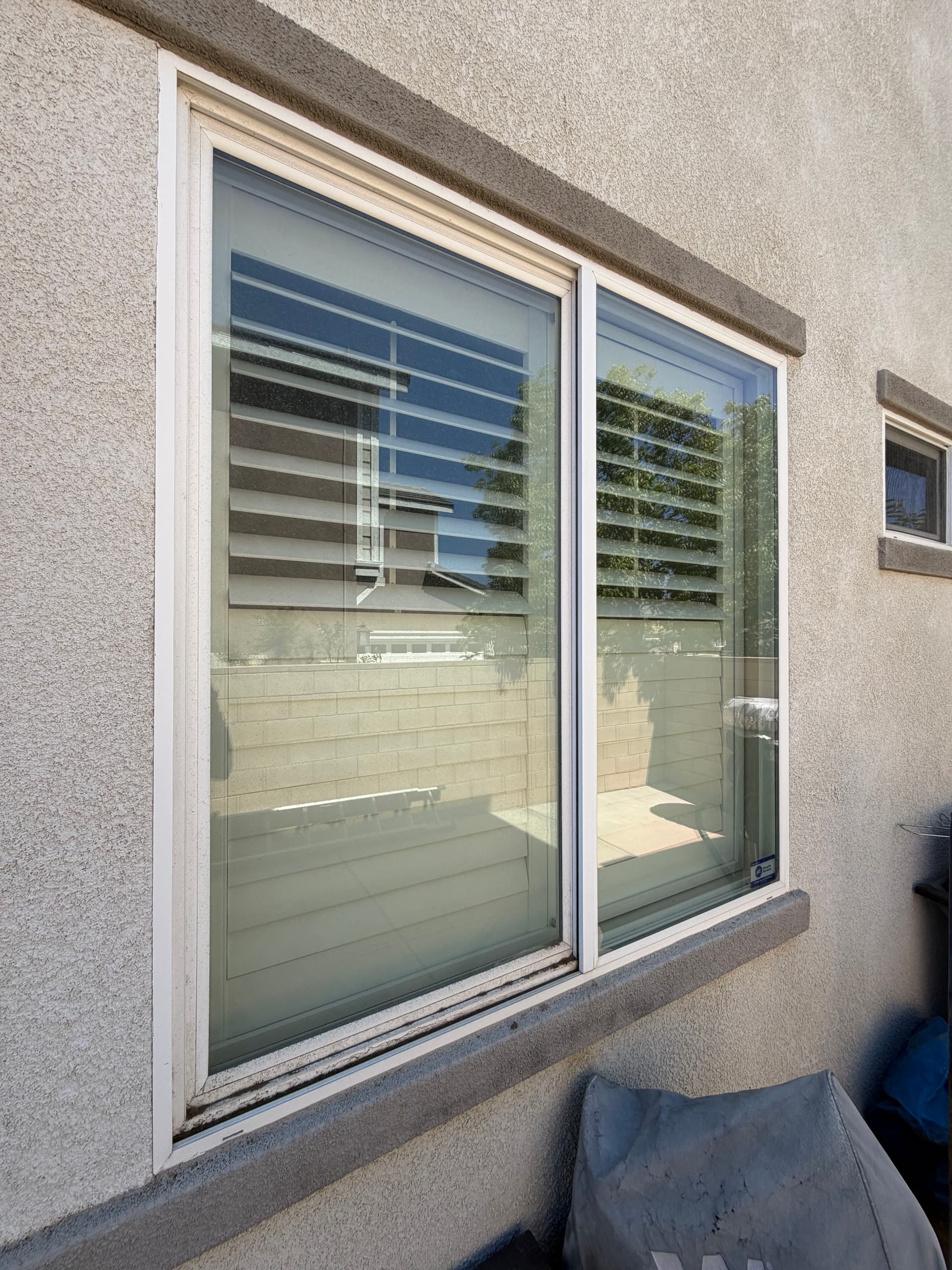 Gallery photos for Window Cleaning and Screen Service in Eastvale and Corona: Image #5