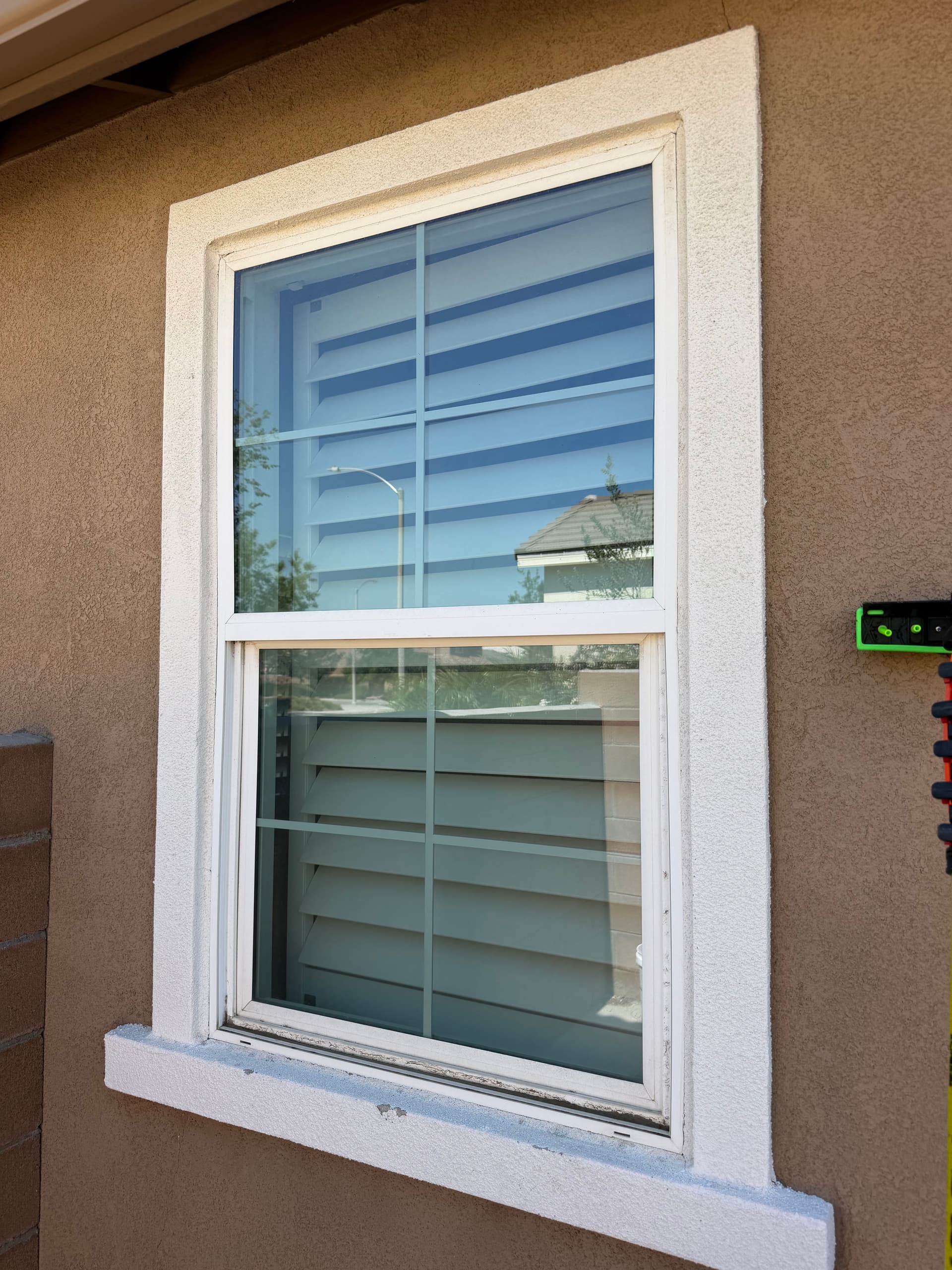 Gallery photos for Window Cleaning and Screen Repair Done Right in Riverside: Image #2
