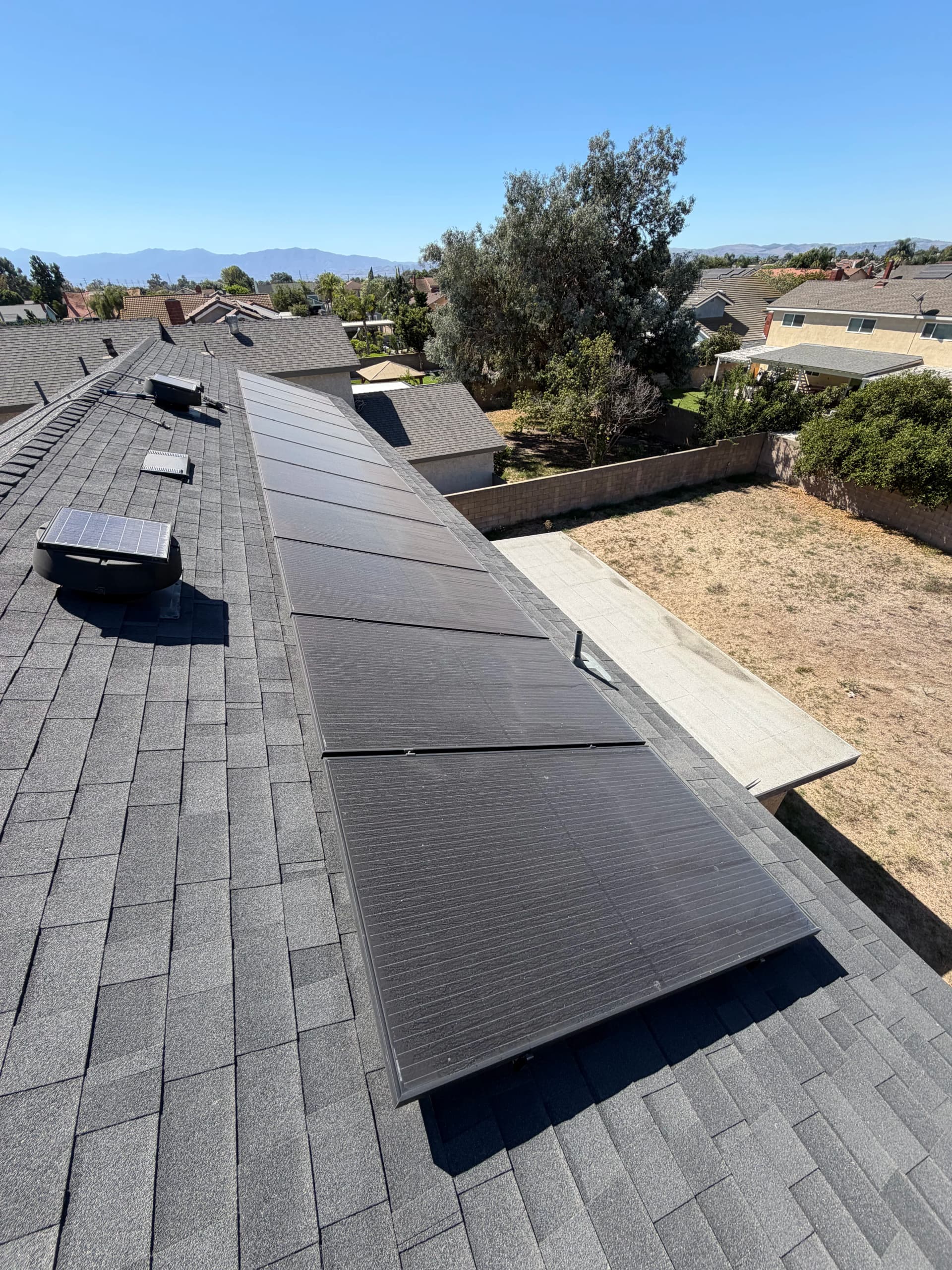 Gallery photos for Solar Panel Cleaning for Ontario Homeowners: Image #3