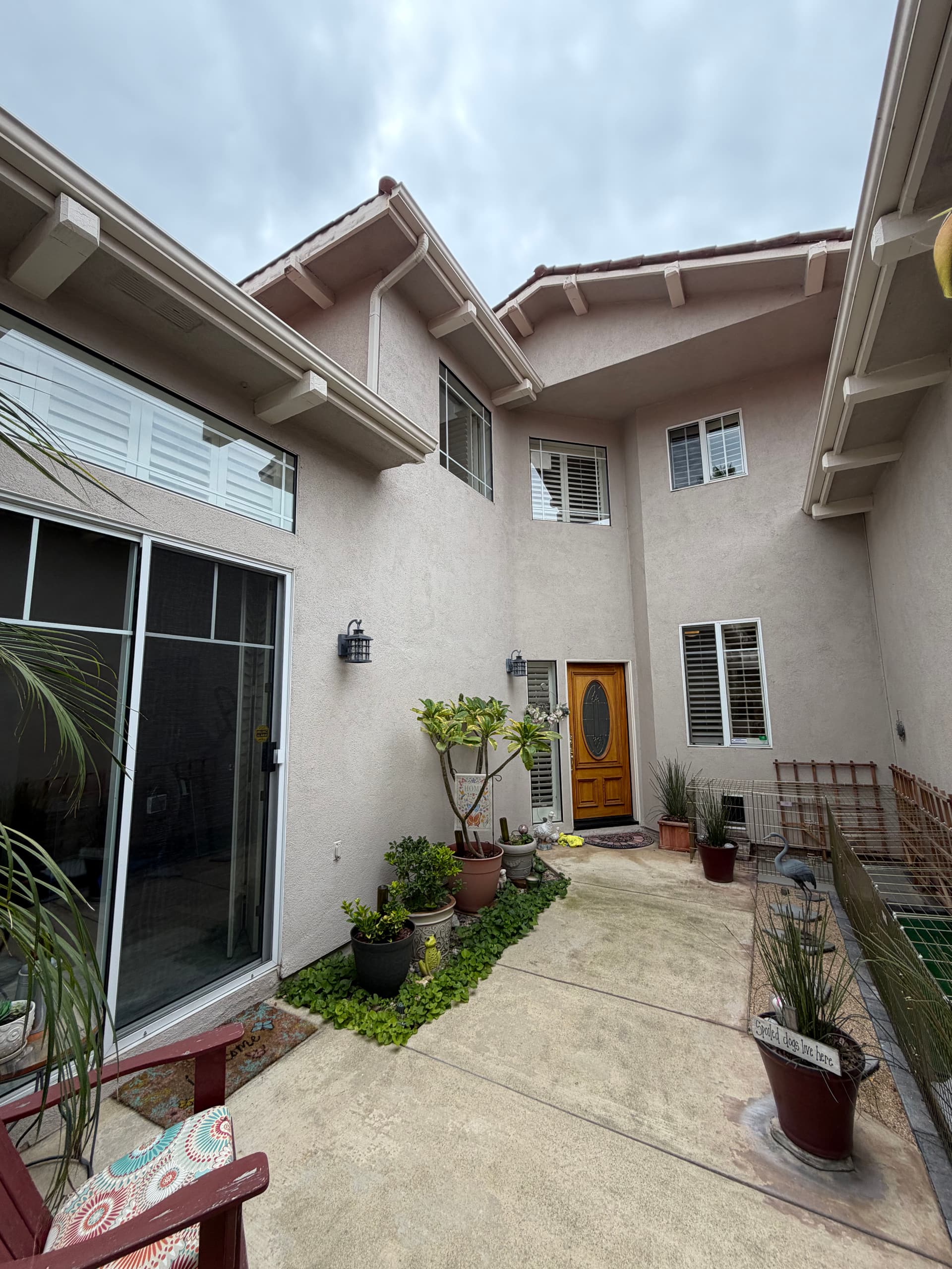 Window Deep Clean and Track Detailing at Upland Hills Country Club image