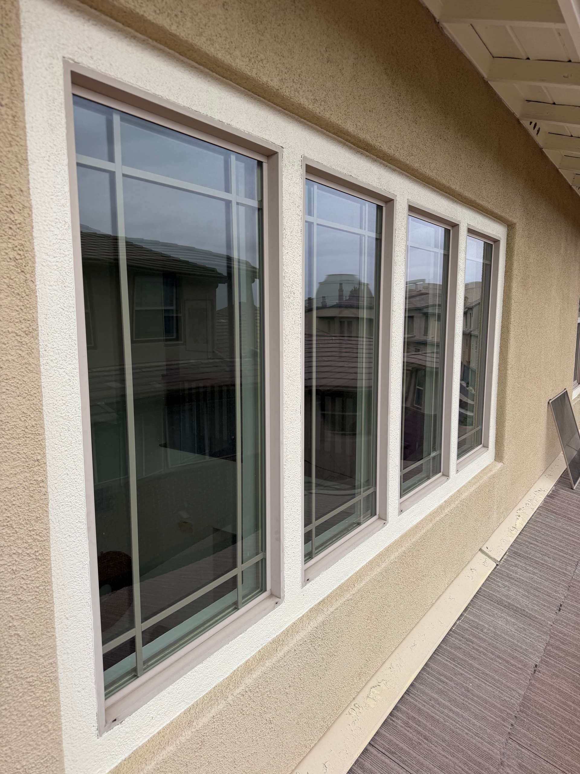 Gallery photos for Full Window Cleaning at Victoria Gardens Three-Story Townhomes: Image #3