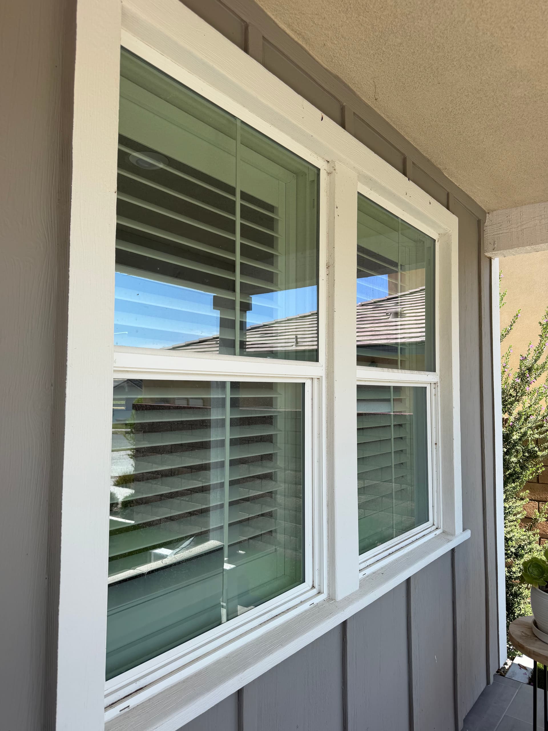 Gallery photos for Window Cleaning and Screen Repair Done Right in Corona: Image #6