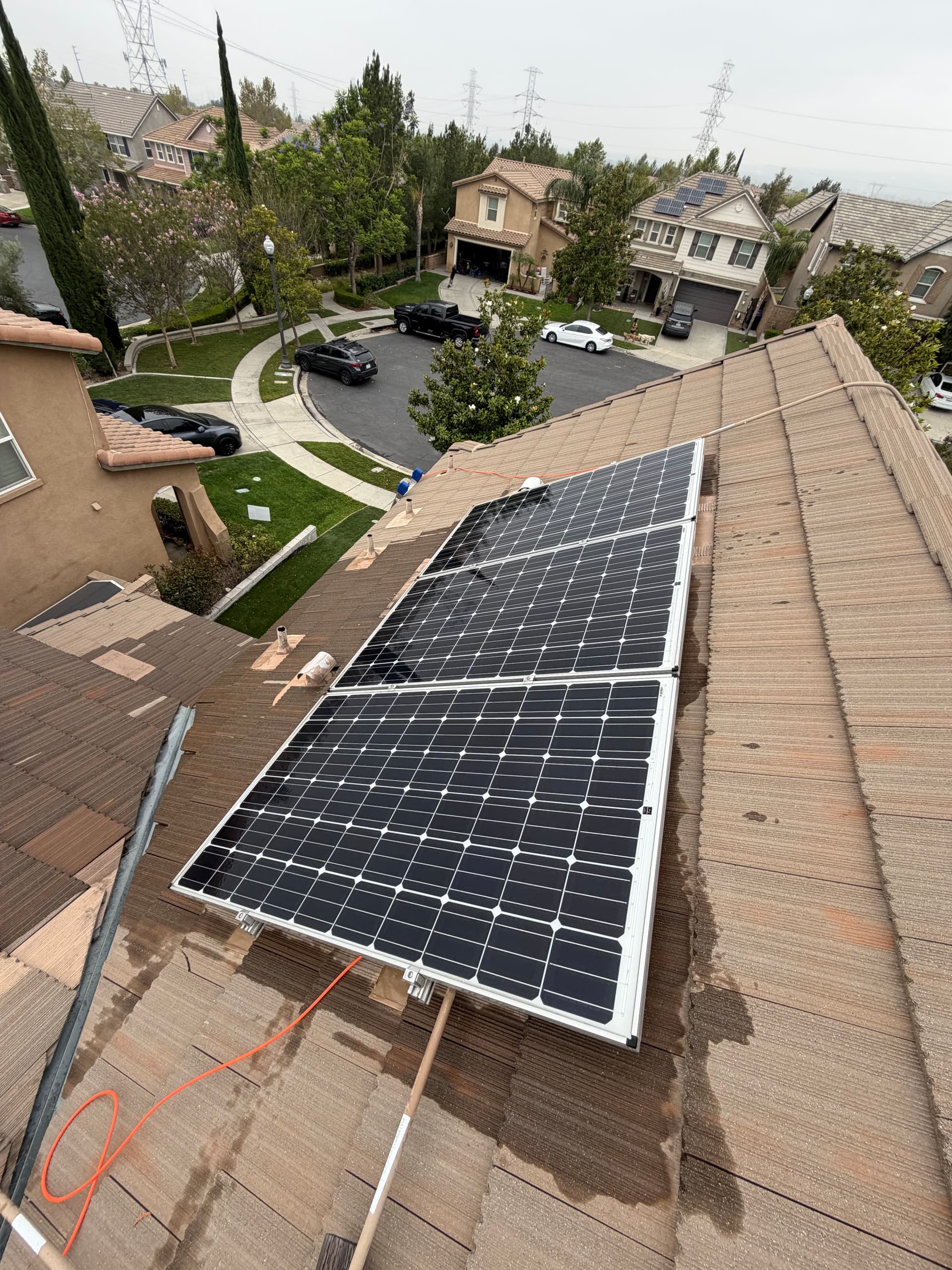 Gallery photos for Solar Panel Cleaning and Window Service in Fontana: Image #1