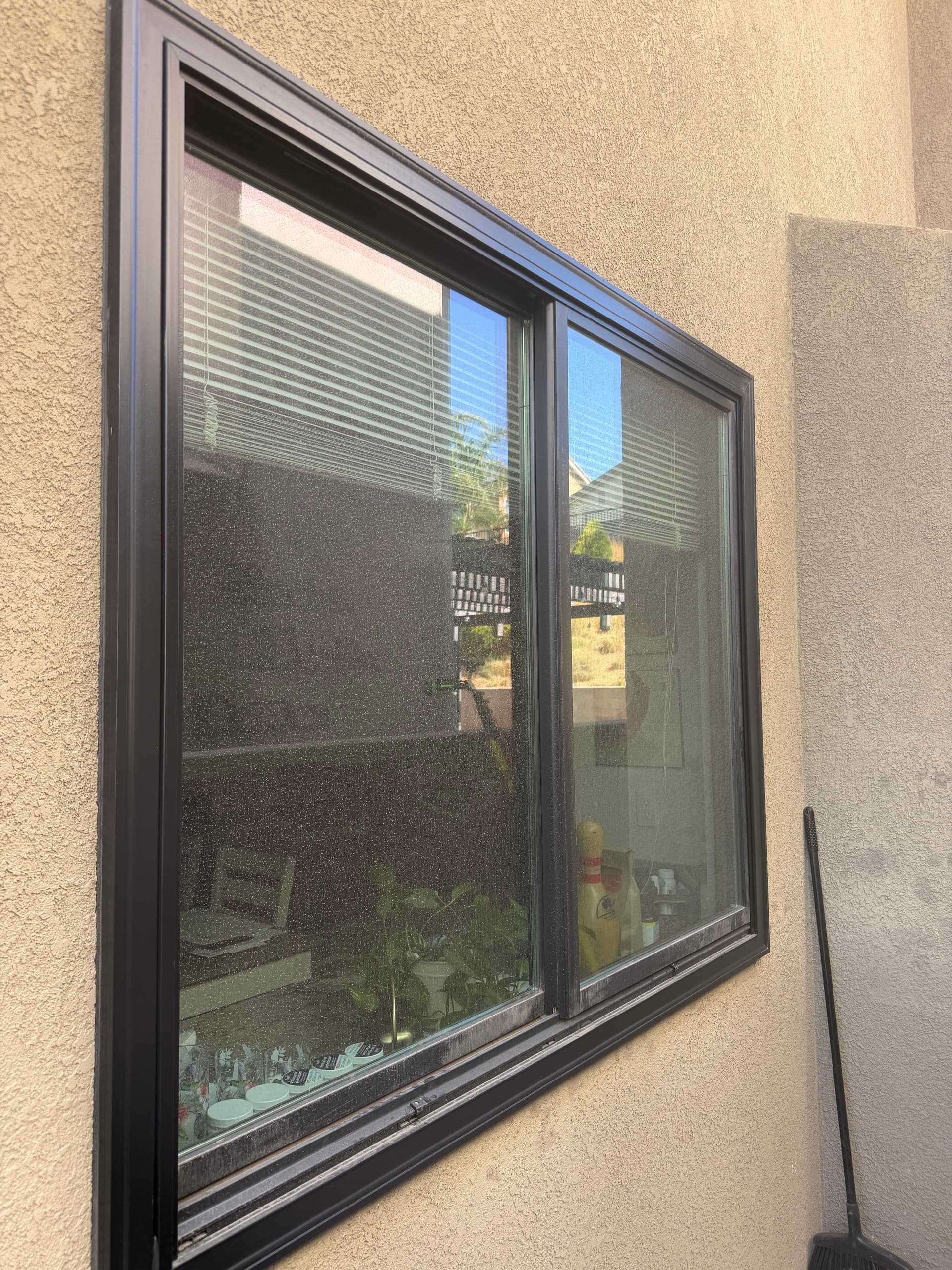 Gallery photos for Streak-Free Window Cleaning Done Right in Fontana: Image #3