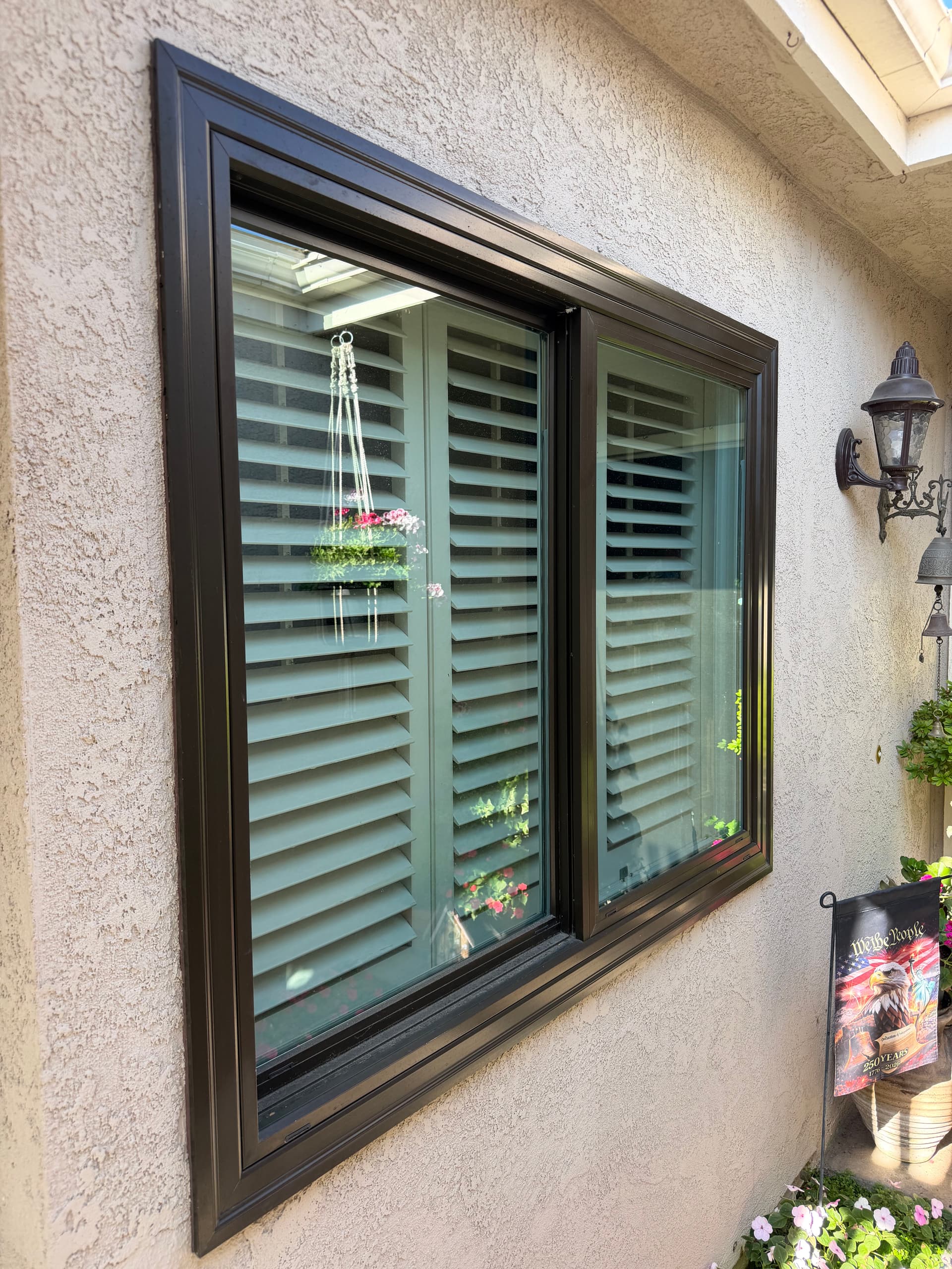 Gallery photos for Windows, Screens, and Shower Doors Cleaned to Perfection: Image #3