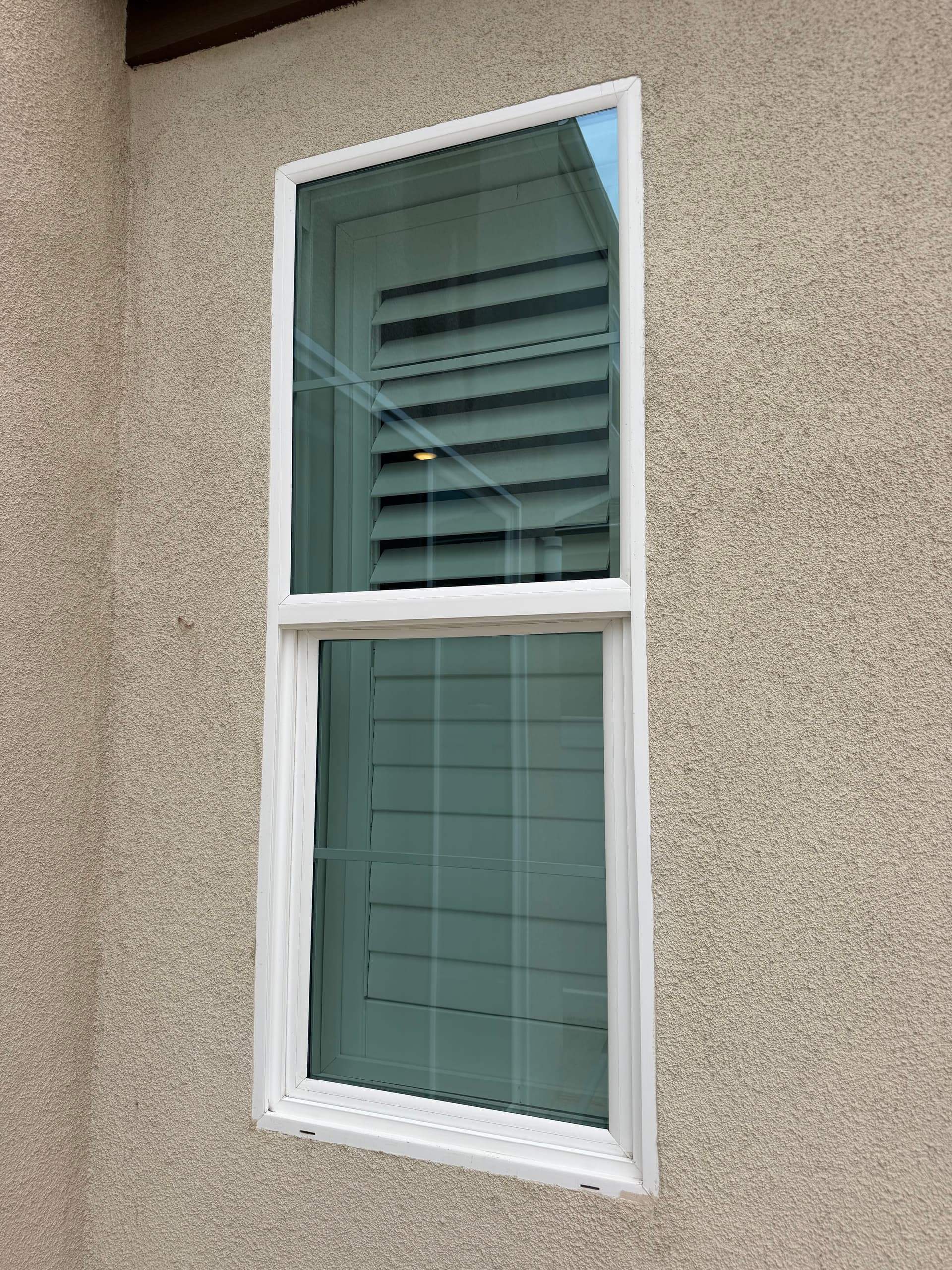 Gallery photos for Glass and Screen Window Cleaning in Ontario Ranch: Image #4